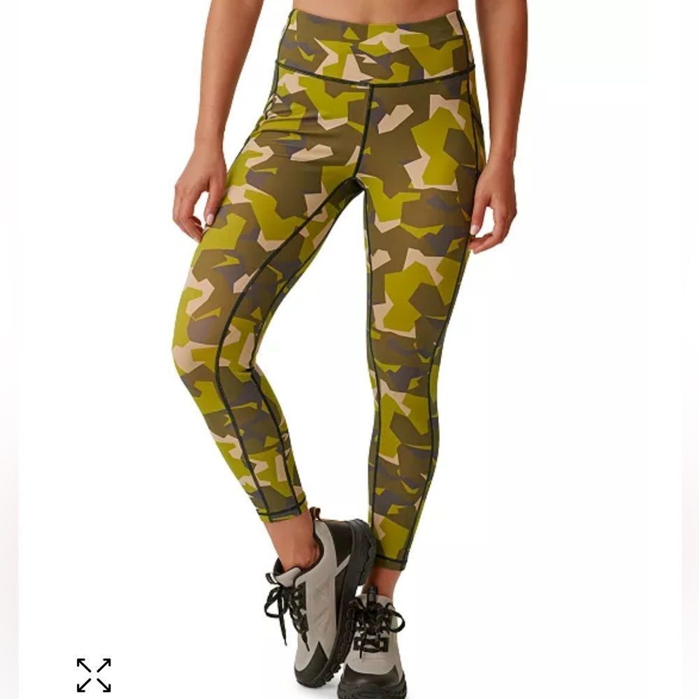 NWT Womens Green Camo Athletic Leggings Workout Pants Running Hiking Gym X-Small